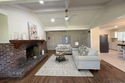 302 Azalea Dr photo 4