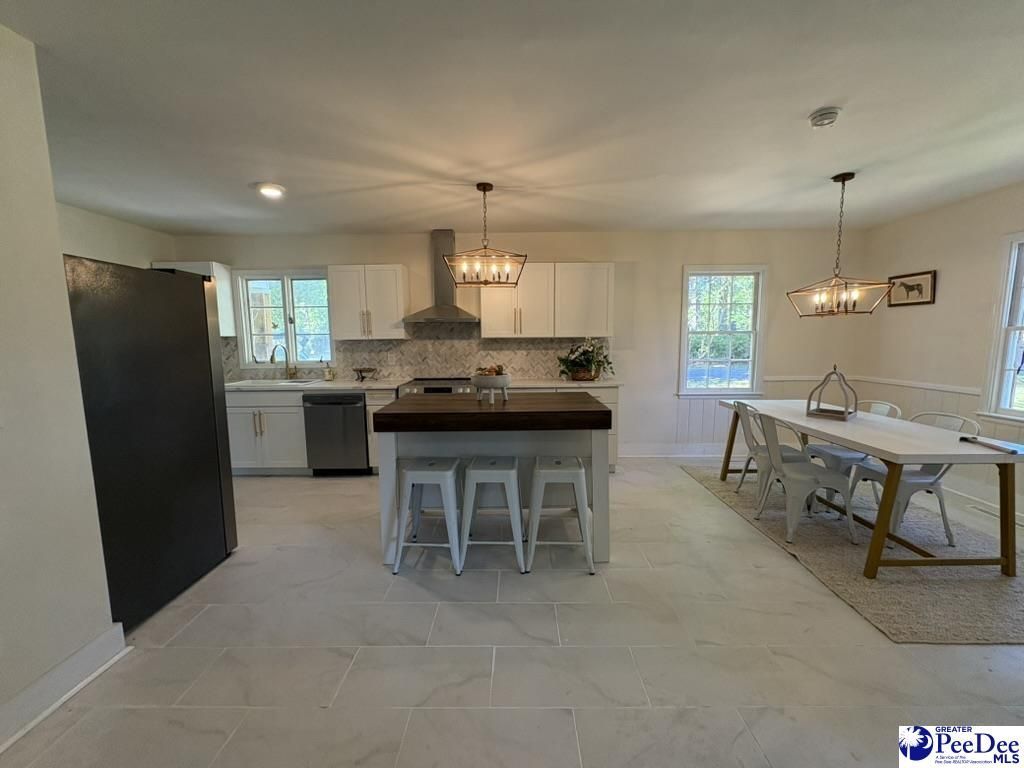 302 Azalea Dr Photo 7