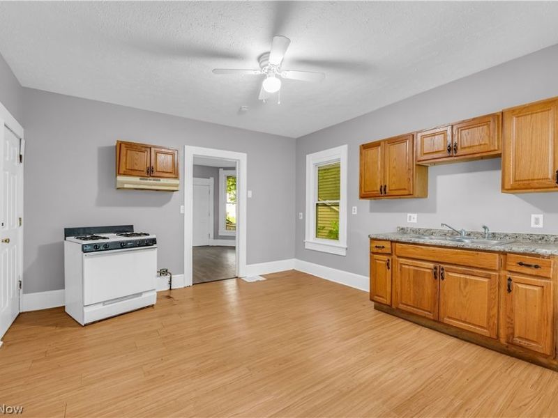 2050 W 83rd Street, Unit 1/DN, Cleveland, OH 44102 Photo 8