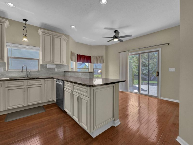 6218 Falcon Chase Drive, Westerville, OH 43082 Photo 8