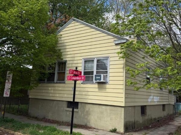 37 Columbus St, Bloomfield, NJ 07003