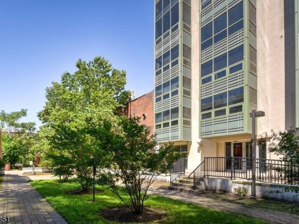 689 Luis Munoz Marin Blvd, Jersey, NJ 07310