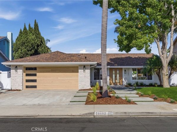 20682 Queens Park Lane, Huntington Beach, CA 92646