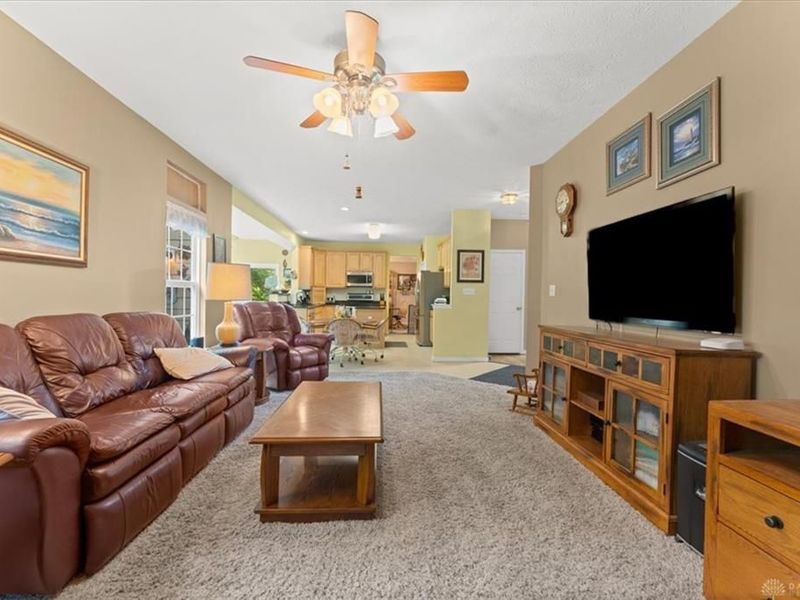 2942 Whispering, Beavercreek, OH 45431 Photo 31