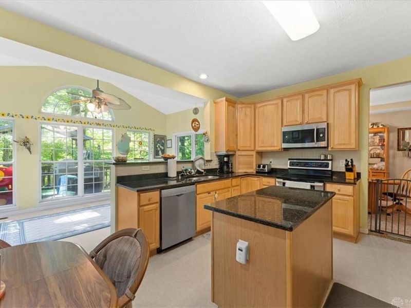 2942 Whispering, Beavercreek, OH 45431 Photo 33