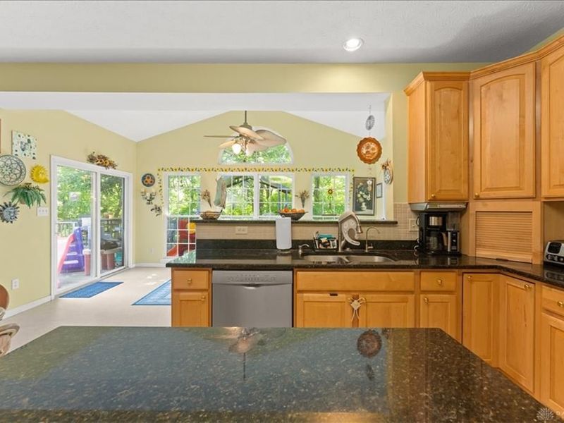 2942 Whispering, Beavercreek, OH 45431 Photo 39