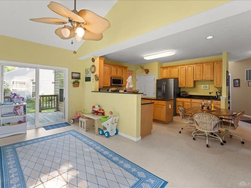 2942 Whispering, Beavercreek, OH 45431 Photo 42