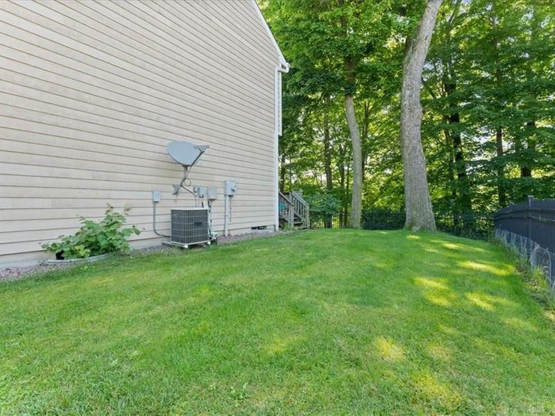 2942 Whispering, Beavercreek, OH 45431 Photo 57