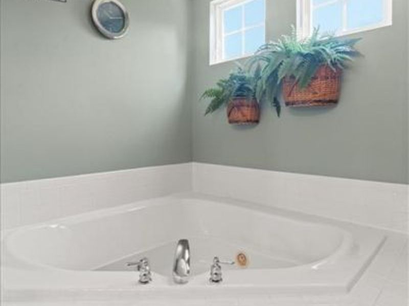 2942 Whispering, Beavercreek, OH 45431 Photo 9