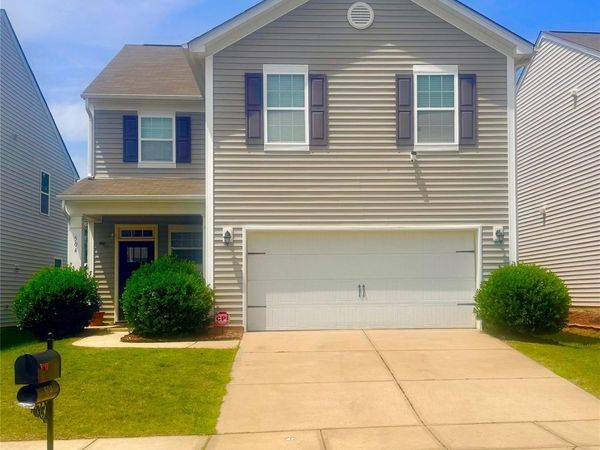 504 Knothole Lane , Charlotte, NC 28214