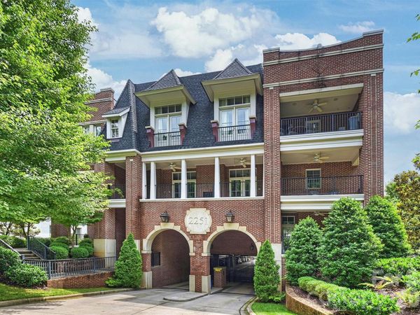 2251 Selwyn Avenue, Charlotte, NC 28207