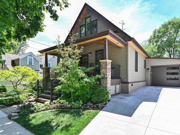 510 Franklin AVENUE, Lake Geneva, WI 53147