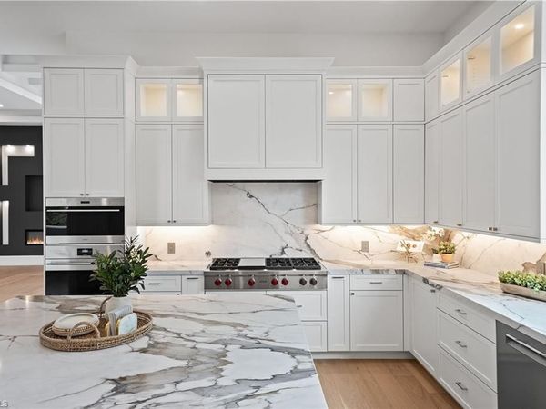 623 Park Shore DR, NAPLES, FL 34103