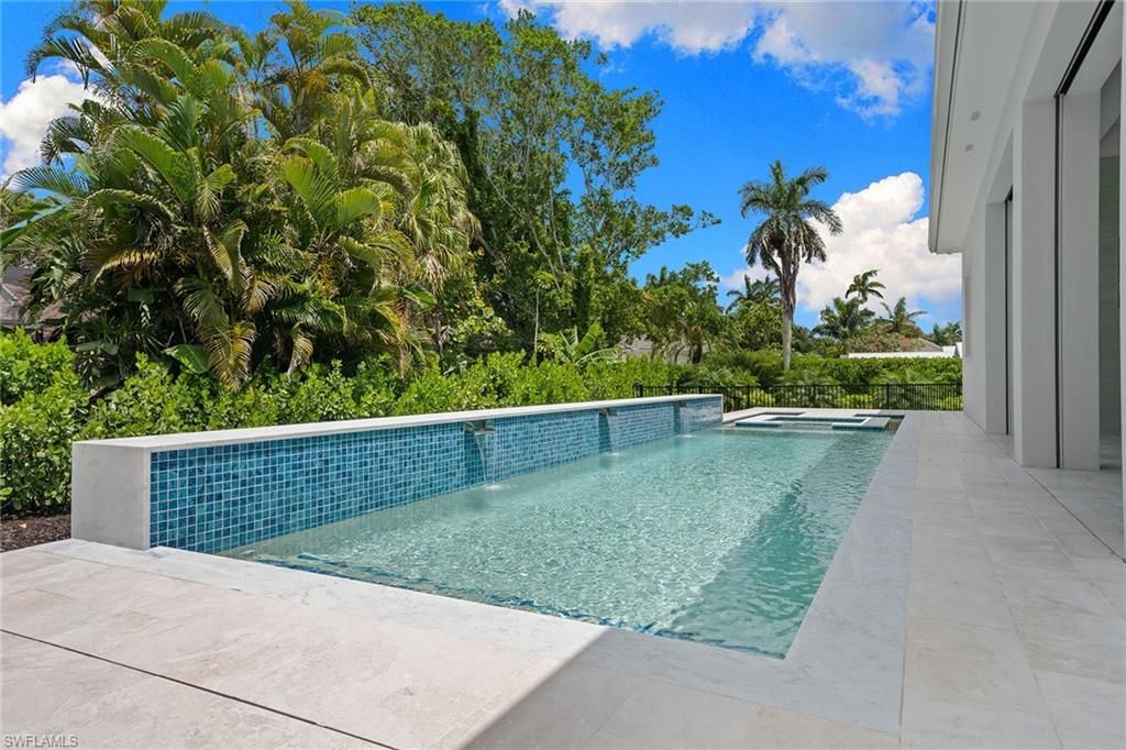 623 Park Shore Dr, Naples, FL 34103 Photo