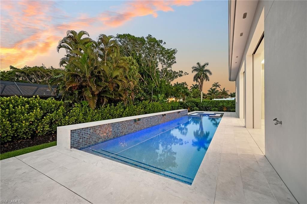 623 Park Shore Dr, Naples, FL 34103 Photo