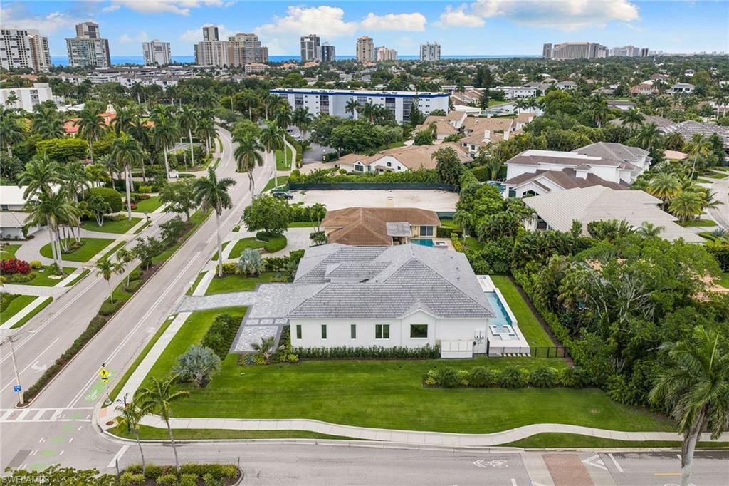 623 Park Shore Dr, Naples, FL 34103 Photo