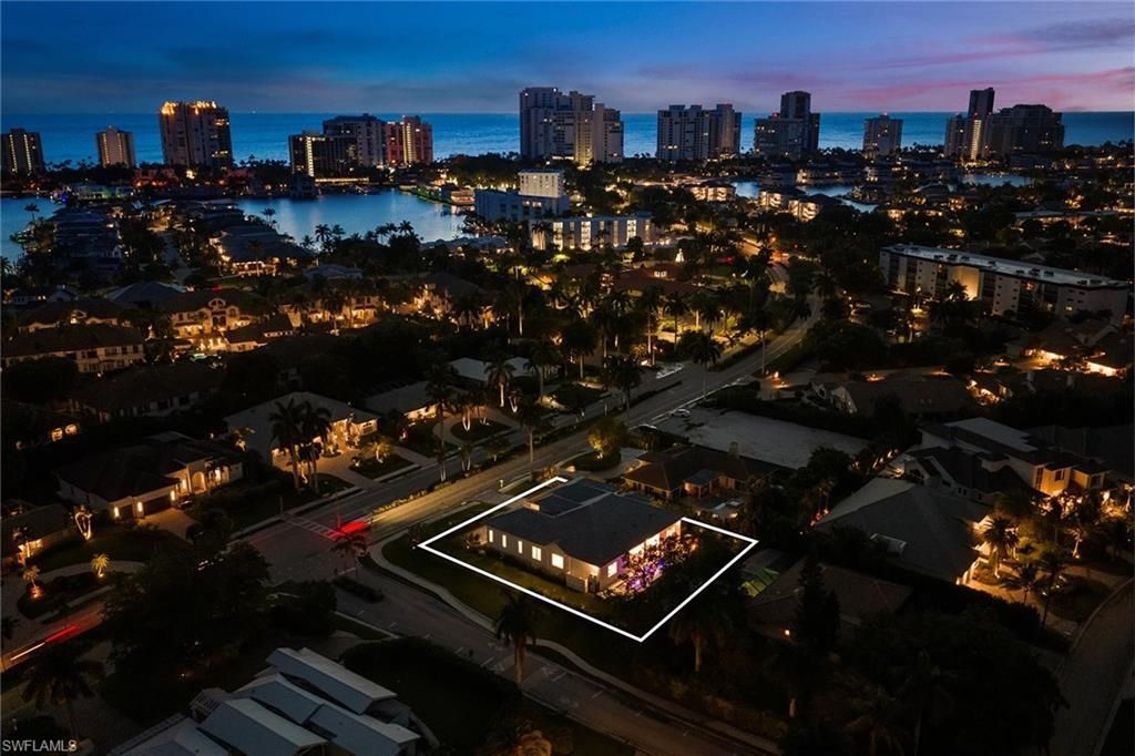 623 Park Shore Dr, Naples, FL 34103 Photo