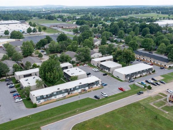 1701 S West End Street , Springdale, AR 72764