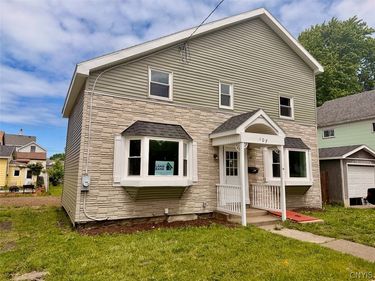 107 E Cayuga Street , Oswego, NY 13126