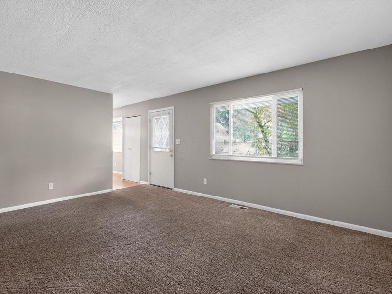 6513 Portsmouth Drive, Reynoldsburg, OH 43068 Photo 11