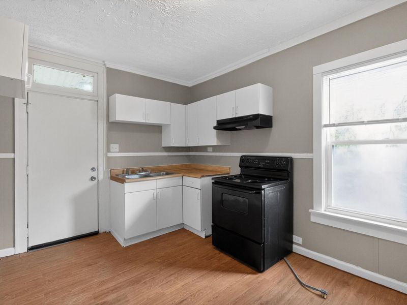 1796 Melrose Avenue , Columbus, OH 43224 Photo 11
