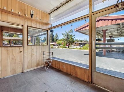 2774 Lake Tahoe Blvd, South Lake Tahoe, CA 96150 Photo