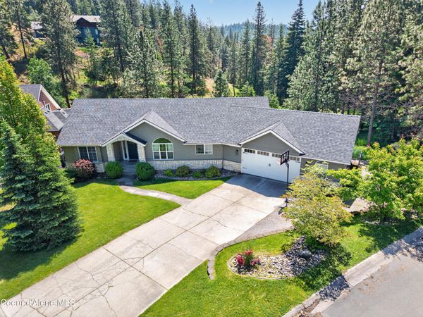 940 N Armstrong DR , Coeur d'Alene, ID 83814