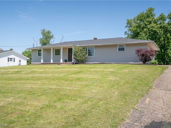 11391 Michelle Drive NW, Canal Fulton, OH 44614