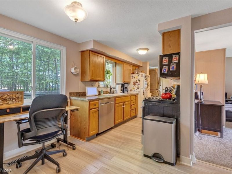 24000 Amesbury Drive , North Olmsted, OH 44070 Photo 14