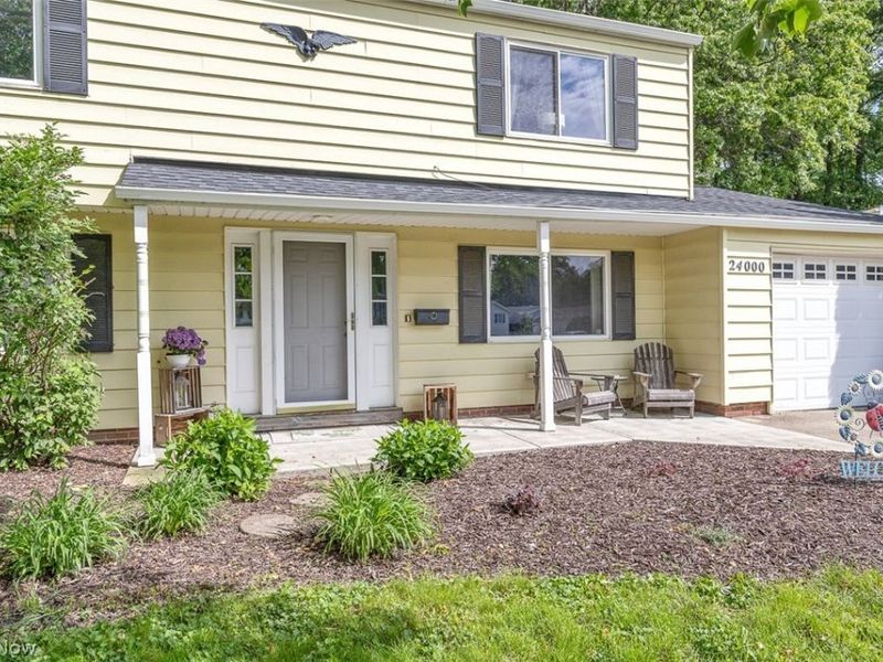 24000 Amesbury Drive , North Olmsted, OH 44070 Photo 2