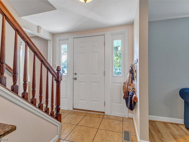 24000 Amesbury Drive , North Olmsted, OH 44070 Photo 3