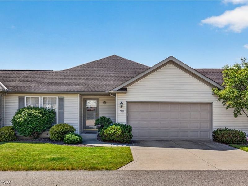 7342 Glengary Drive, Sagamore Hills, OH 44067 Photo 1