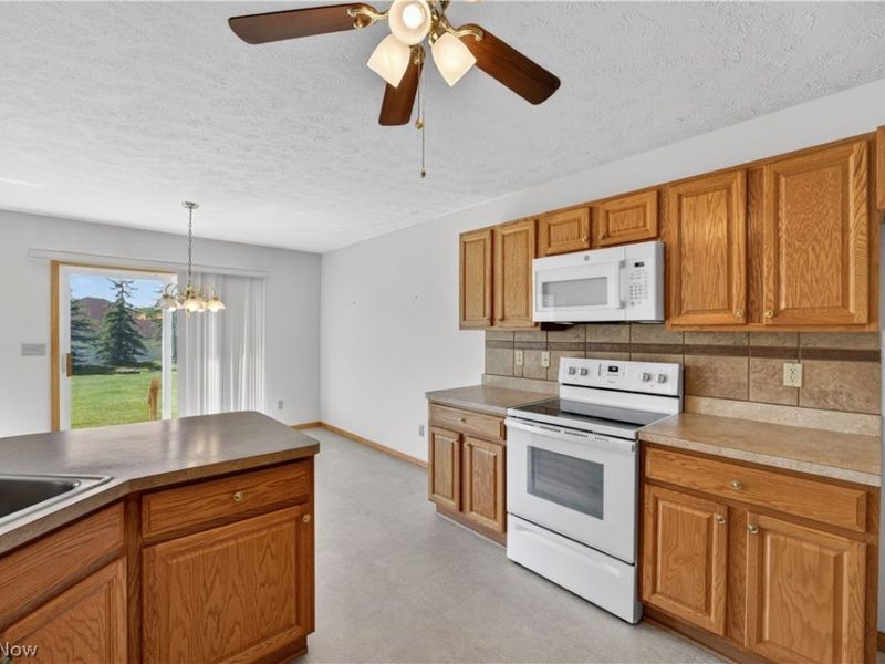 7342 Glengary Drive, Sagamore Hills, OH 44067 Photo 17