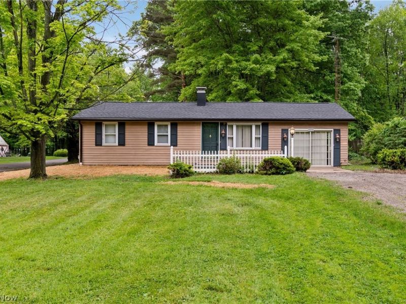 13222 Atwater Avenue NE, Alliance, OH 44601 Photo 1