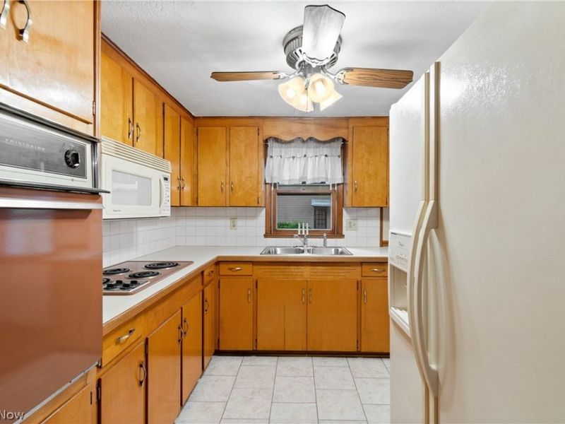 13222 Atwater Avenue NE, Alliance, OH 44601 Photo 15