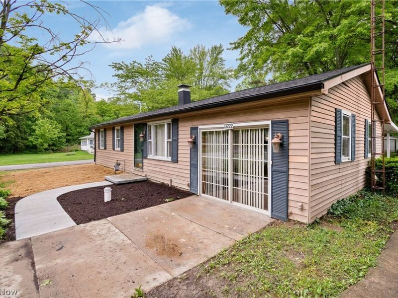 13222 Atwater Avenue NE, Alliance, OH 44601 Photo 3