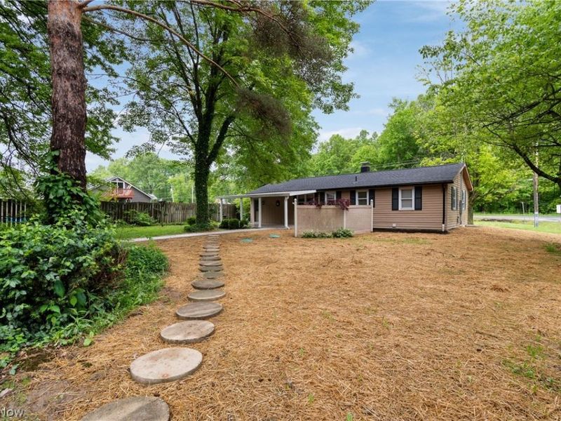 13222 Atwater Avenue NE, Alliance, OH 44601 Photo 4
