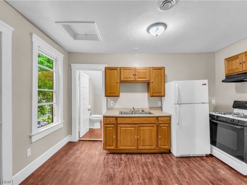 2050 W 83rd Street, Unit 2/UP, Cleveland, OH 44102 Photo 11