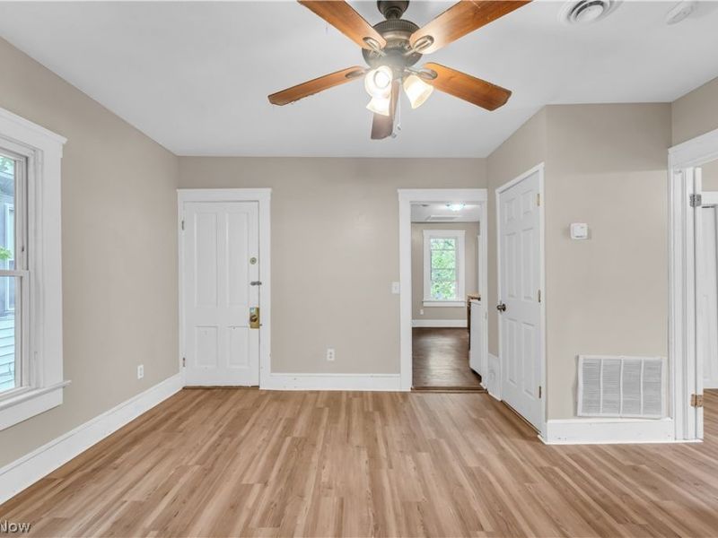 2050 W 83rd Street, Unit 2/UP, Cleveland, OH 44102 Photo 3