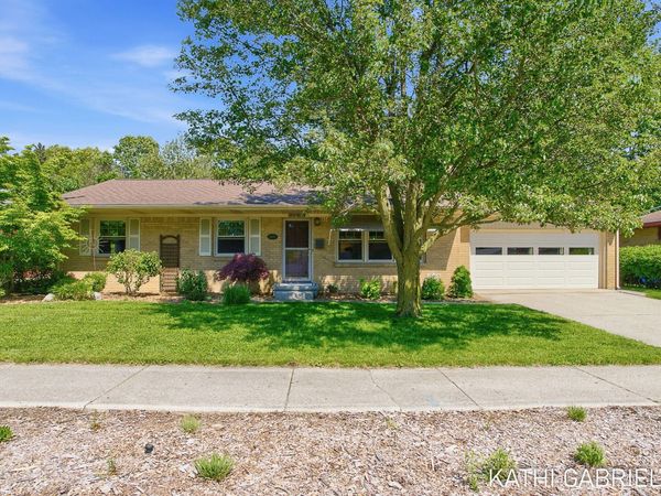 1830 Pine Court, Grand Haven, MI 49417
