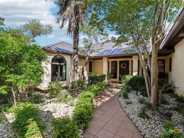 100 Mesa Drive , Wimberley, TX 78676