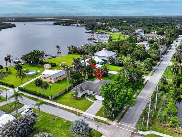 814 SW 29th Street, Palm City, FL 34990