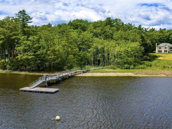 4 Cullen Bay Road, Dover, NH 03820