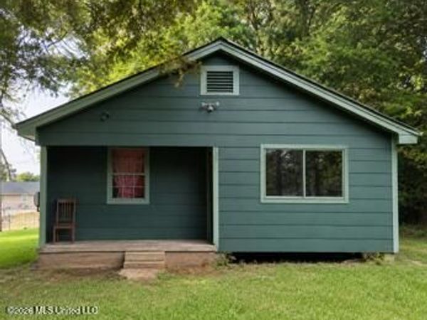 3701 Lampton Avenue, Jackson, MS 39213