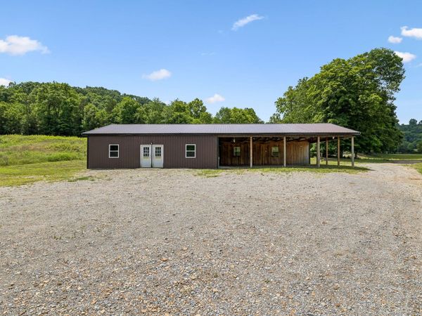 769 Echo Rd , Hartsville, TN 37074