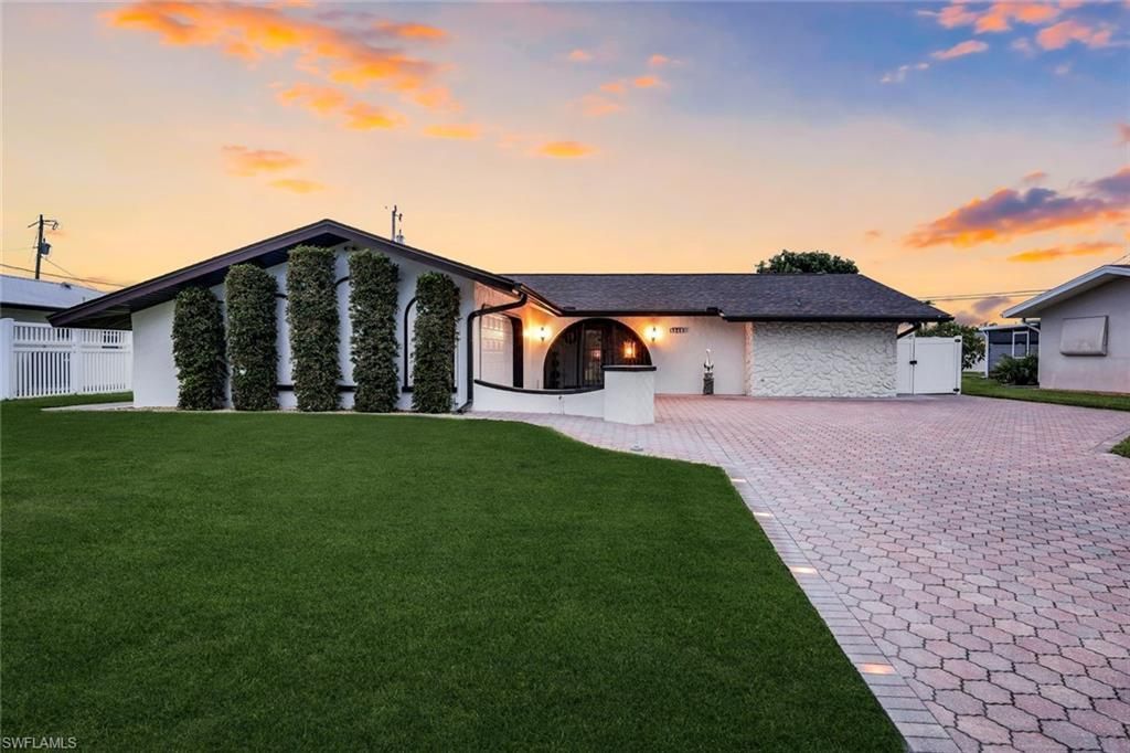 4548 SE 11th Pl, Cape Coral, FL 33904 Photo