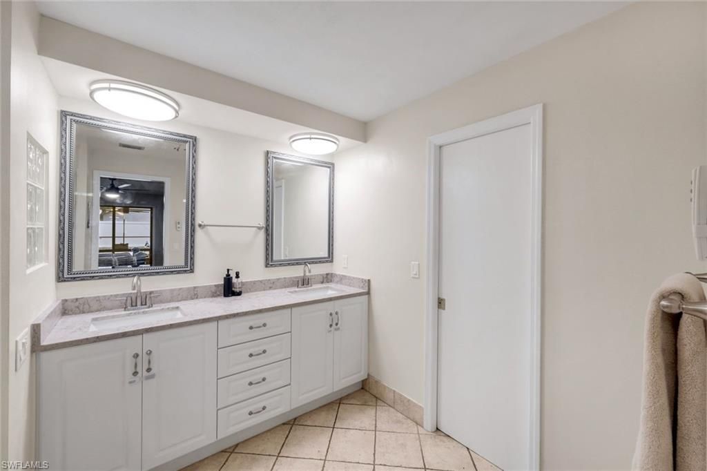 4548 SE 11th Pl, Cape Coral, FL 33904 Photo