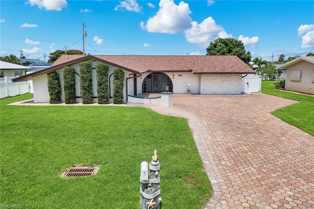 4548 SE 11th Pl, Cape Coral, FL 33904 Photo