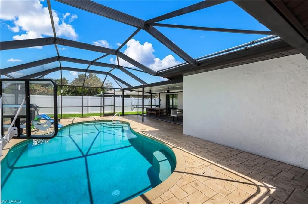 4548 SE 11th Pl , Cape Coral, FL 33904 Photo