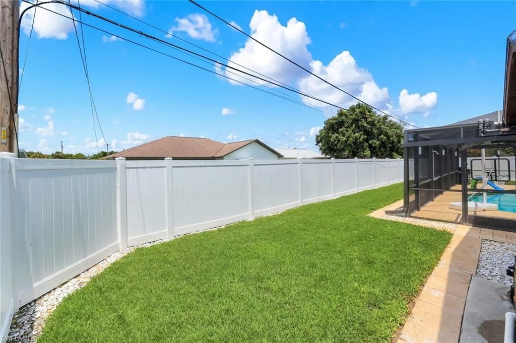 4548 SE 11th Pl , Cape Coral, FL 33904 Photo